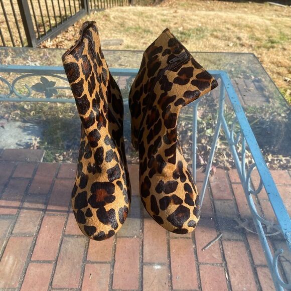 Anthropologie Matisse Grove Calf Hair Leopard Leather Ankle Boots - Picture 9 of 13